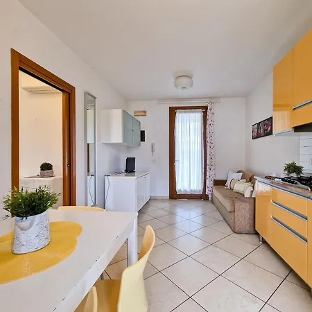 Bright With Private Garden * Bibione