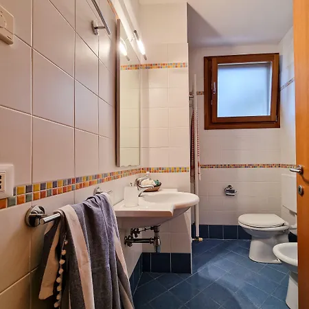 Bright With Private Garden Appartement