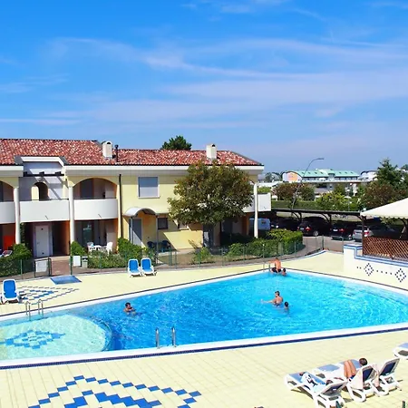 Bright With Private Garden * Bibione