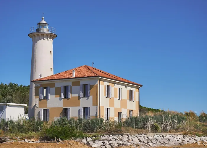 Bright With Private Garden Apartmán